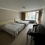 Very Spacious Family Apartment With Seaview T16